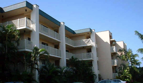 Kuhio Shores Entry Side